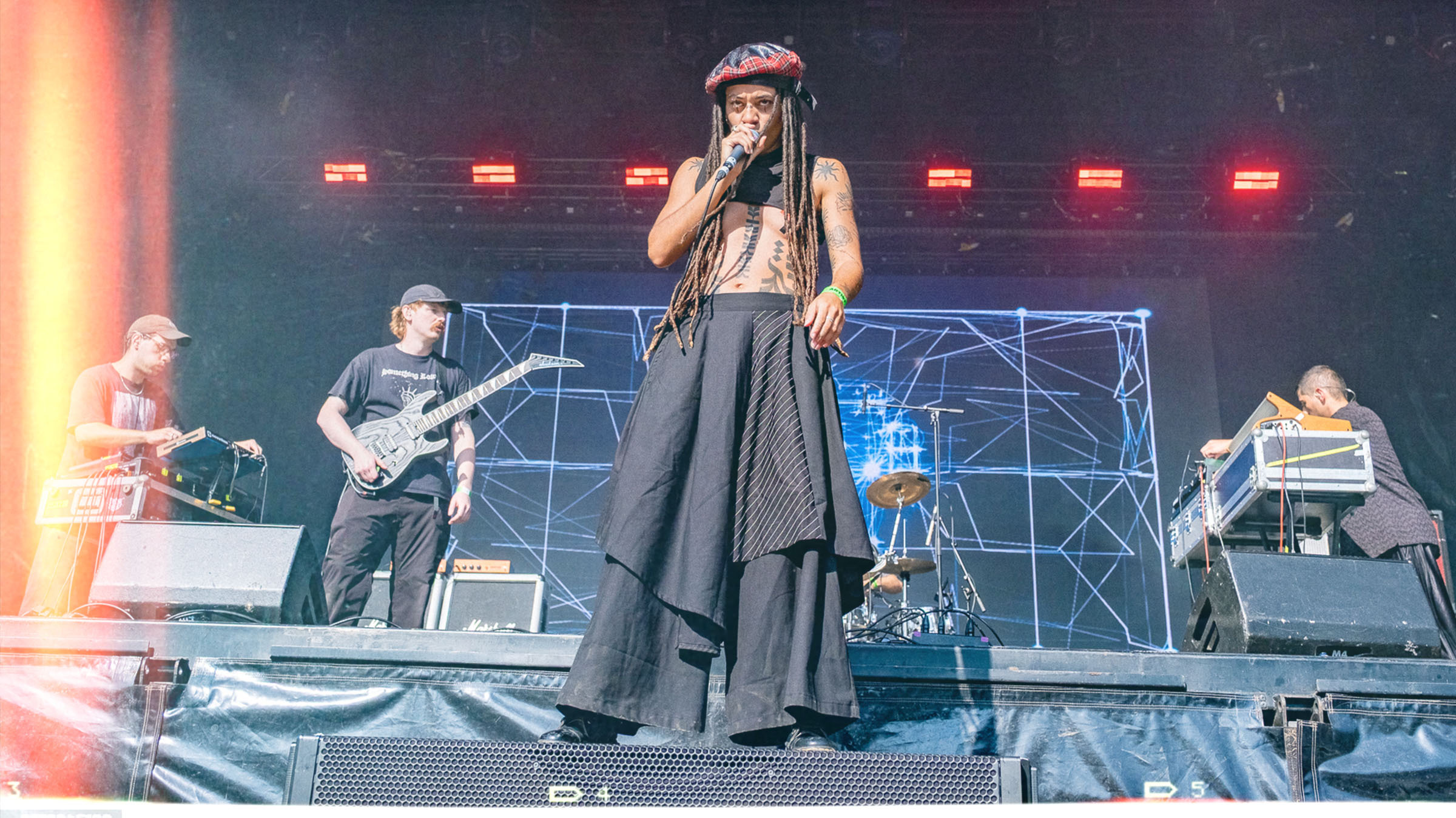 A guest appearance from Grove on their track “Remain in Stasis”. 
