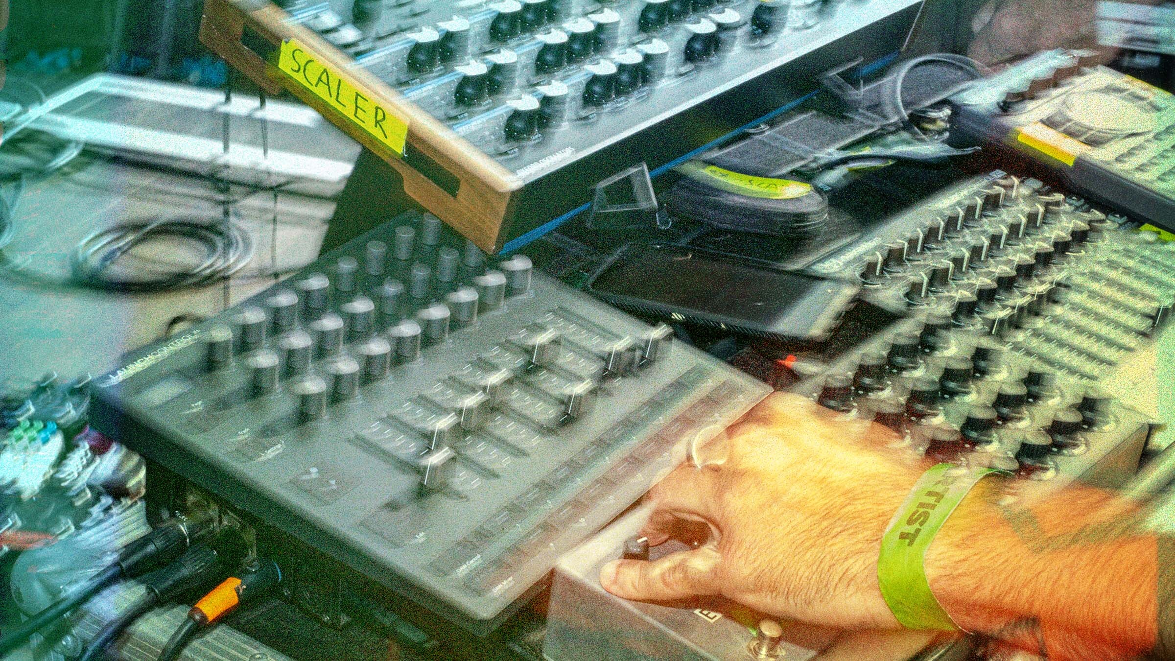 Launch Control XL and Peak in Scalers live rig